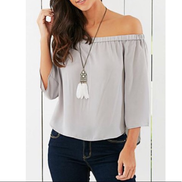 Tops - 🎄$10🎄 Gray Off-the-Shoulder Crop Top w/ Tie